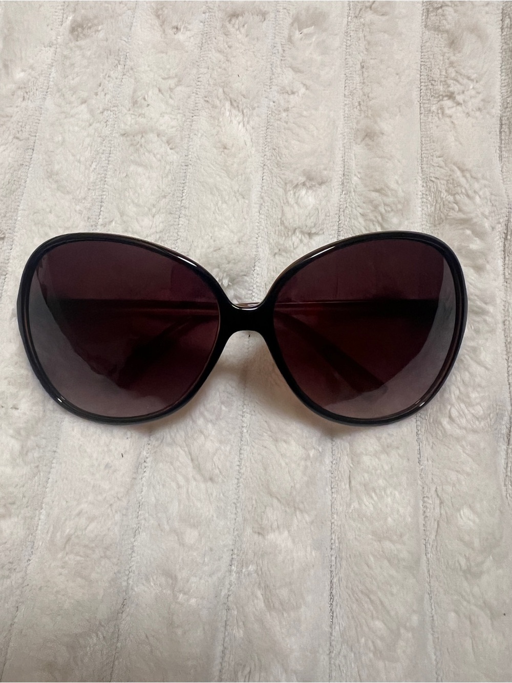Classic Oversized Women's Sunglasses in Dark Brown
